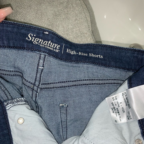 High rise Walmart shorts size 8 - Picture 3 of 4